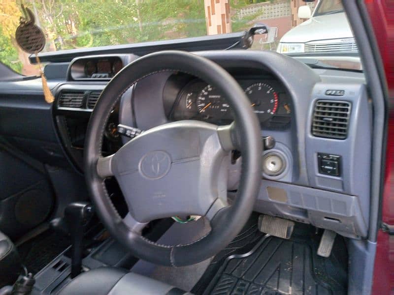 Toyota Prado 1997 9