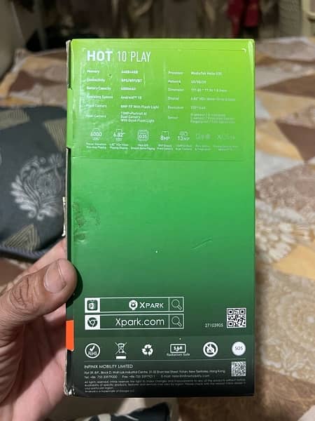 infinix hot 10 play . 12