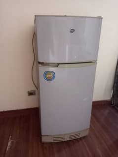 Pel fridge 200L  good condition non inverter