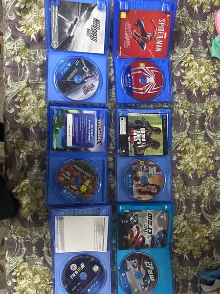 A BUNDLE OF SIX PLAYSTATION 4 GAMES 1