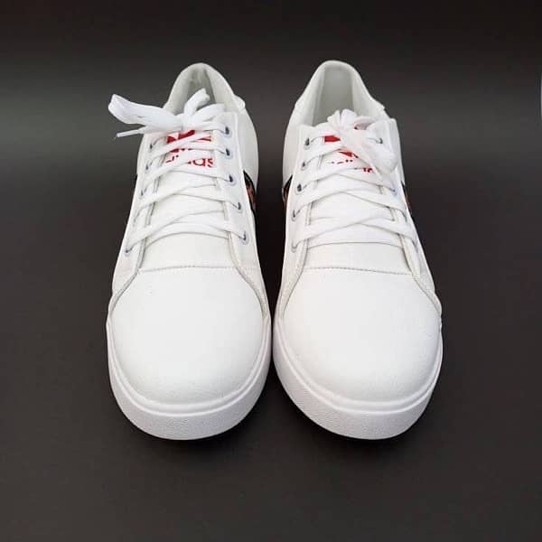 Mens sports shoes White 1