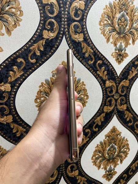 iPhone 11 Pro Max 64 gb 4