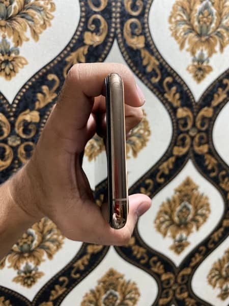 iPhone 11 Pro Max 64 gb 5