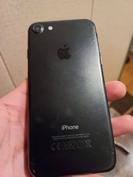 iPhone 7 128gb pta approved for sale 2