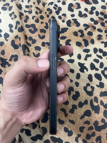 Iphone 15 Pro 512GB Black 3