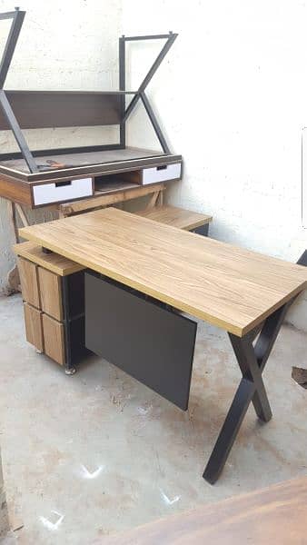 Office table/Office furniture/Computer table/Executive table/Laptop ta 3