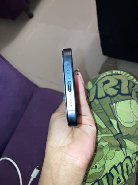 iphone 15 pro black titanium 128gb 8