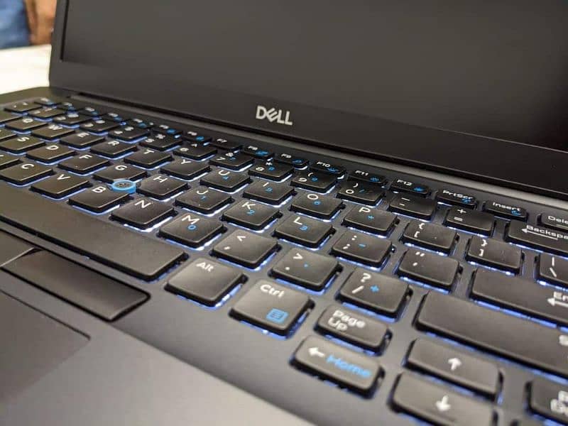 Dell latitude E7490
 Intel core i5 8th generation high end Ultrabooks 1