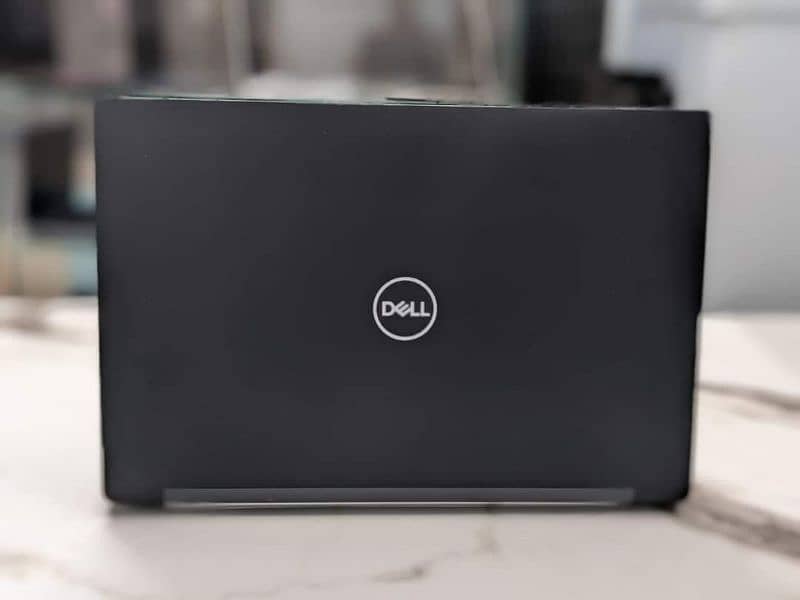 Dell latitude E7490
 Intel core i5 8th generation high end Ultrabooks 4