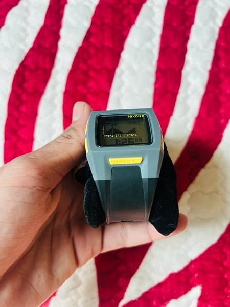 Nixon Lowdown II Watch | Gray/Black/Yellow 4