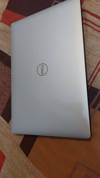 Dell xps 15 7590 core i9 9th Gen touchscreen gtx 1650 graphics Rs215 0