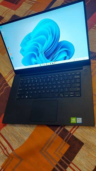 Dell xps 15 7590 core i9 9th Gen touchscreen gtx 1650 graphics Rs215 3