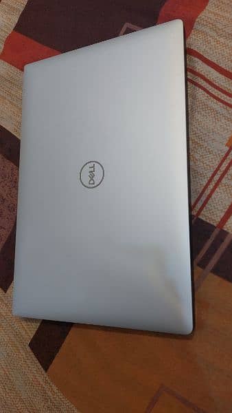 Dell xps 15 7590 core i9 9th Gen touchscreen gtx 1650 graphics Rs215 6