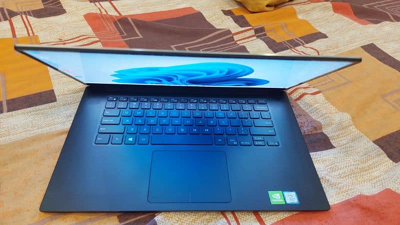 Dell xps 15 7590 core i9 9th Gen touchscreen gtx 1650 graphics Rs215 15