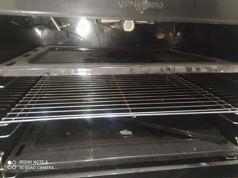 cooking range for urgent sale 7