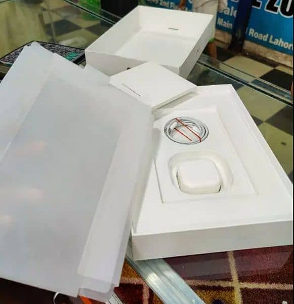 iPad 9 generation 10 by 10 4 months apple warranty 2