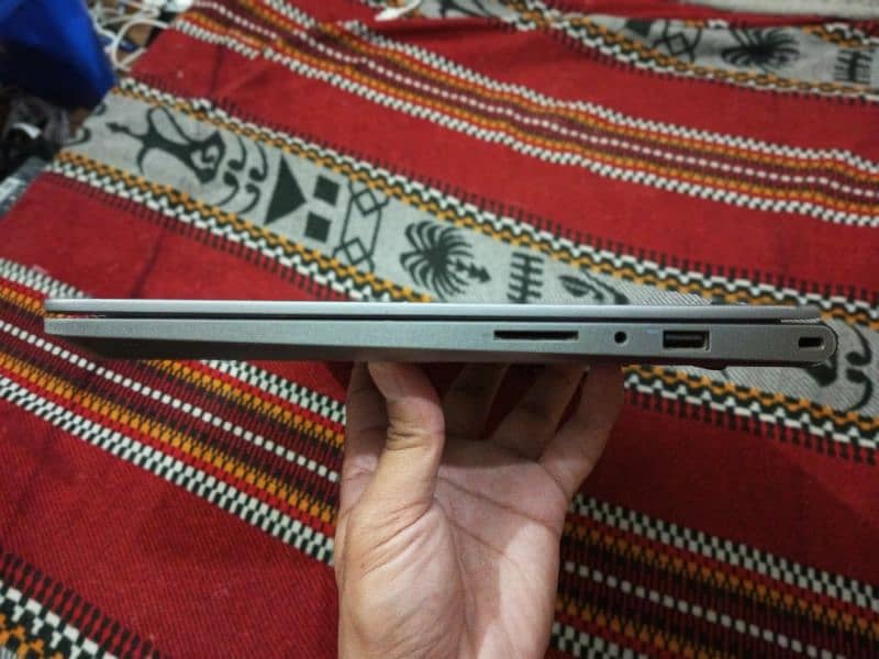 Dell laptop cori5 6th generation. 10