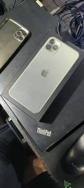 Iphone 11 pro max 256 gb mint condition 7