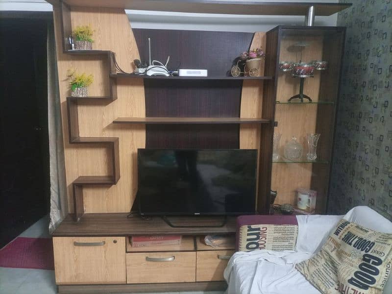 Led consoles with divider for sale urgent 3