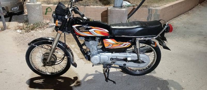 Honda CG 125 2022 model First owner Karachi num 03100206928 2