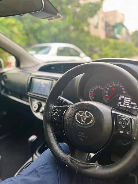 Toyota Vitz 2017 4