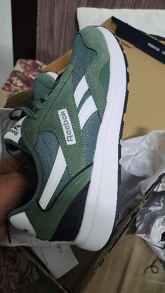 Reebok Gl 1100 sneakers imported from UK brand New 1