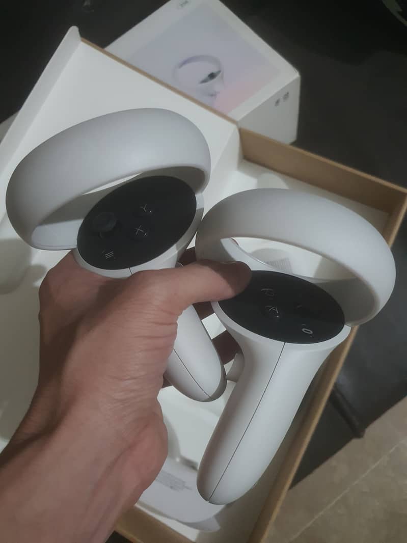 oculus / meta quest 2 256gb with around 130 best vr headset games 6