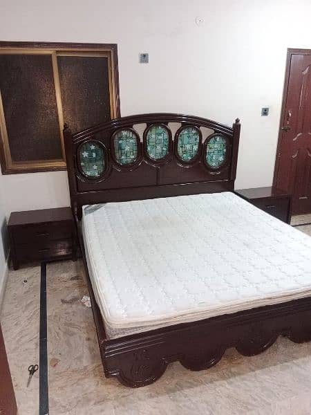 Sell My King Size Bed+2 Side Table Without metres 2