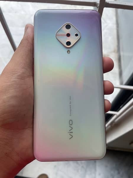 Vivo Y51 3