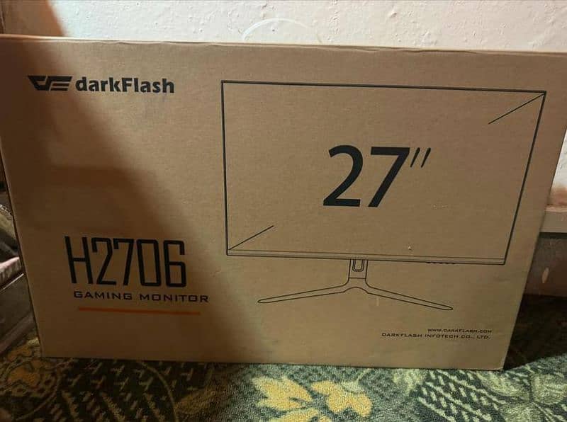 Darkflash H2706 (3 WEEKS OLD) 1