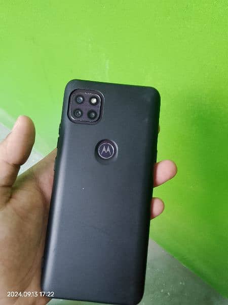 Moto One 5G Ace 1