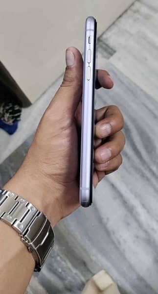 iphone 11 64 gb pta approved 3