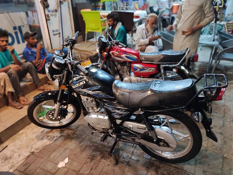 Suzuki GS 150 with rims. 1