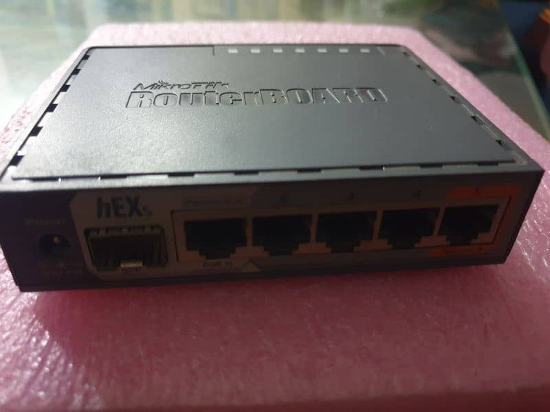 mikrotik rb760iGs gigabit ethernet with sfp port 0