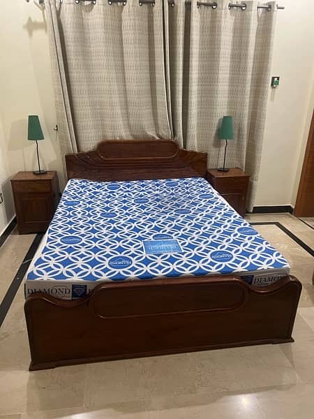 Sheesham Queen Bed Set 1