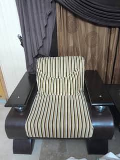 7 Seater Sofa Set+ 1 centre table+ 2 side table