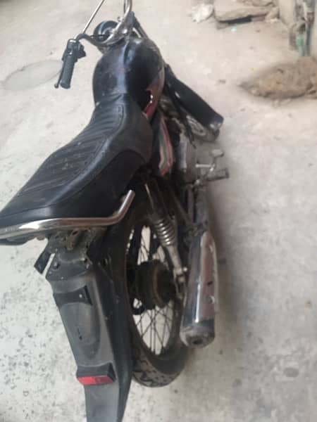 Honda CD100 WhatsApp 03164246204 3