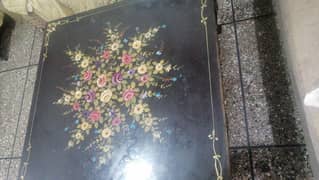 central table with pure hand painting,