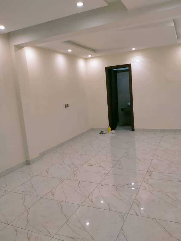 STUDIO BRAND NEW EXCELLENT GOOD LUXURY IDEAL FLAT FOR Sale IN IDEAL LOCATION BAHRIA TOWN LAHORE 30