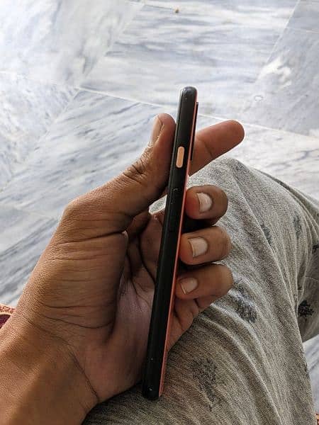 Google Pixel 4 3