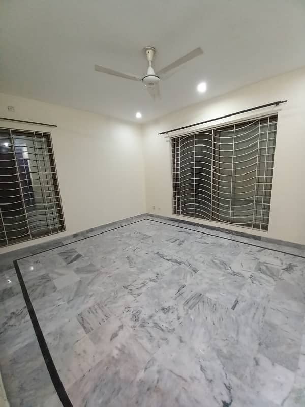 3bed room ground portion available for rent in E11 10