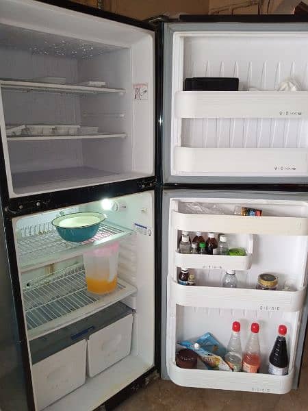 orient 12 Cubic Refrigerator with two Glass doors 8