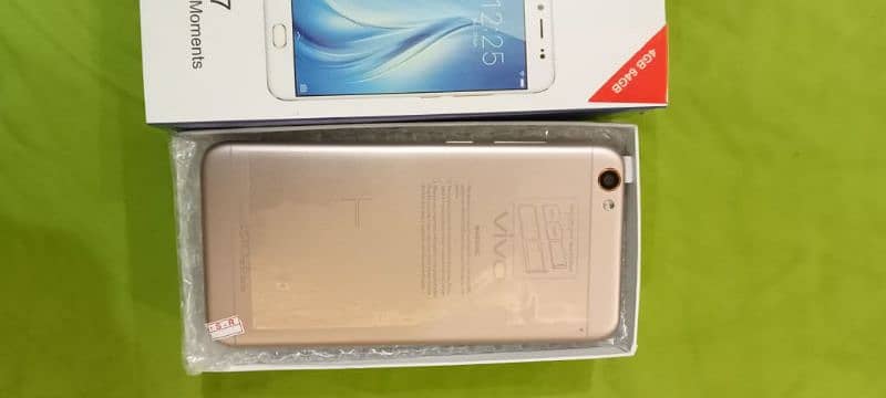 Vivo y67 4gb 64gb 10/10 lush phone 3