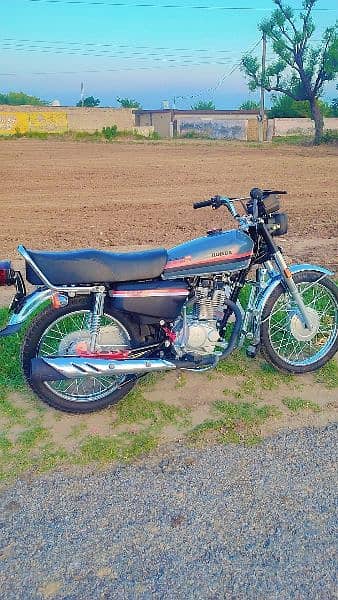 Honda CG 125 Model 2024 Just 2000km Use (Need Cash) 1