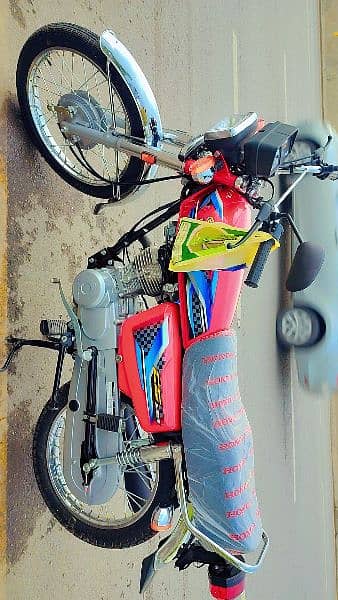 Honda CG 125 Model 2024 Just 2000km Use (Need Cash) 3