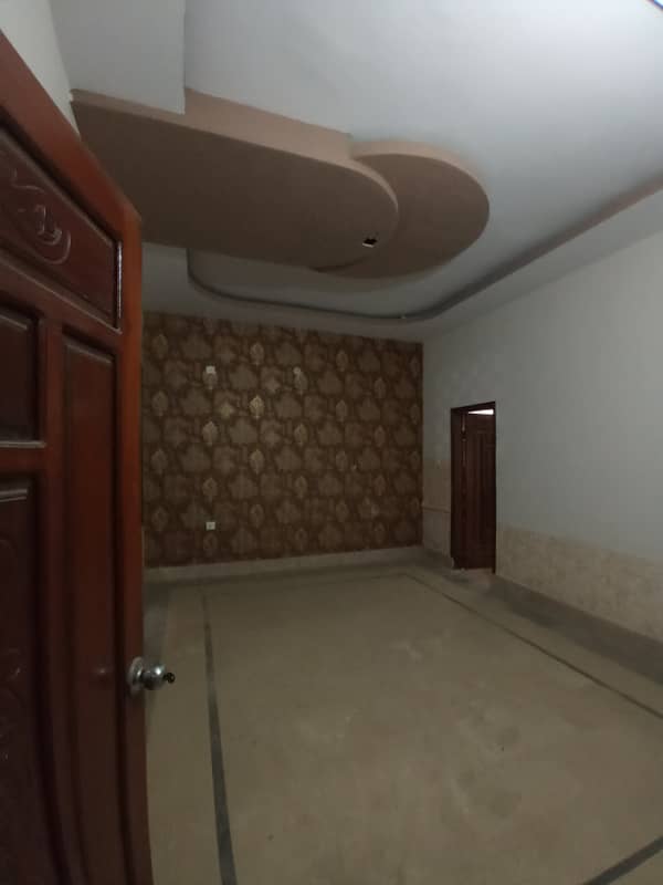 SECTOR -10 BEAUTIFUL GROUND FLOOR NORTH KARACHI 1