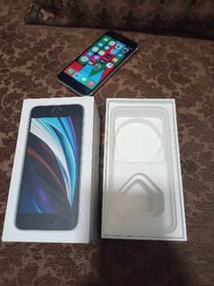 iphone SE 64gb mint condition dition 0