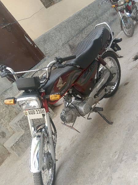 23 model Honda 70 bike 5