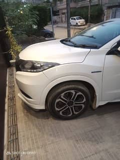 Honda Vezel 2015/2019 Z pakage full option B2B orignal  first owmer