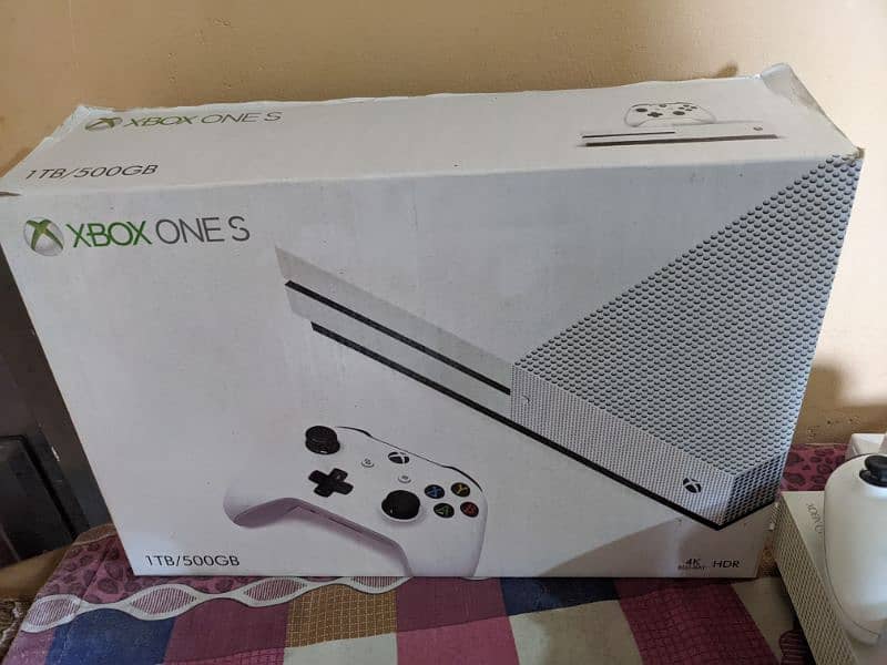 Xbox One S with TOP 9 GAMES 4